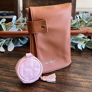 fawn design and itzy ritzy bundle | changing pad and paci keeper